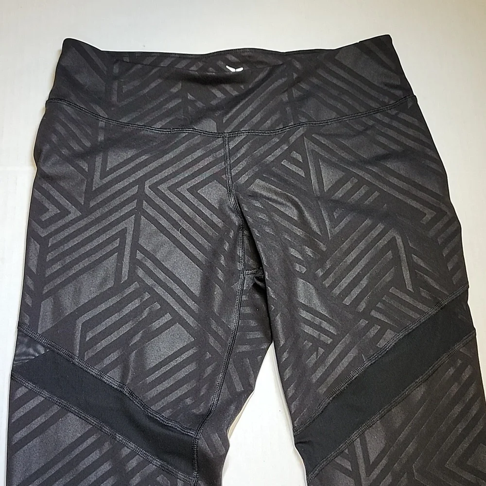 Old Navy Active Fitted Leggings Size L